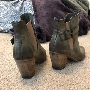 tan / olive green booties